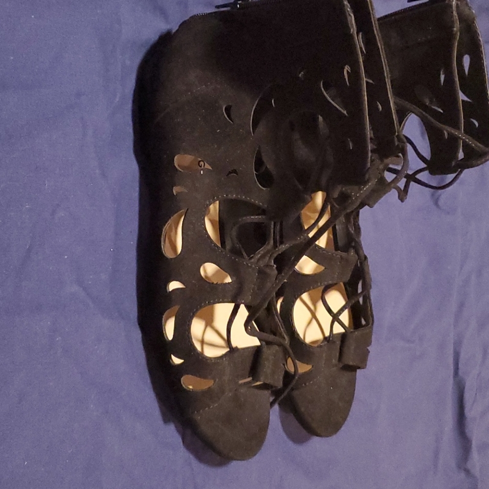 Flat/gladiator sandals - Picture 2 of 2